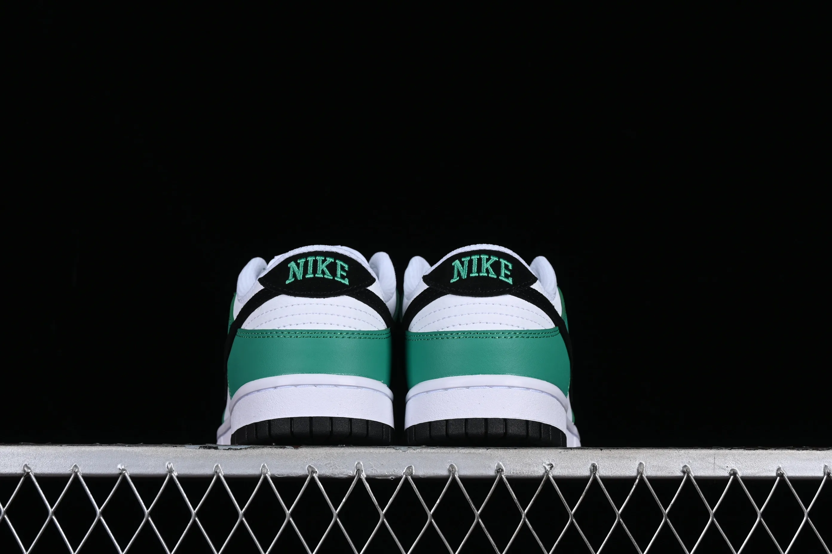 All categories Nk SB Dunk series Nk SB Dunk Low low-top sneakers Nk SB Dunk Low "Lottery Green" Heineken SB low-top casual sneakers FN3612-300